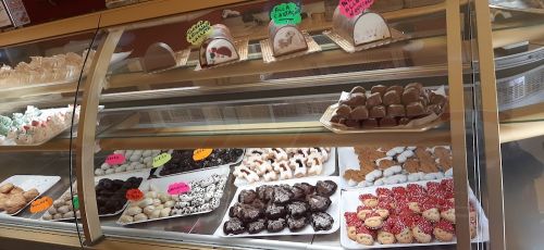 Foto di Pasticceria Le Dolcezze Di Valanzano Pietro