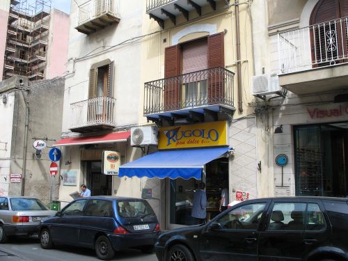 Foto di Rugolo Lina Pane Dolci E Caramelle