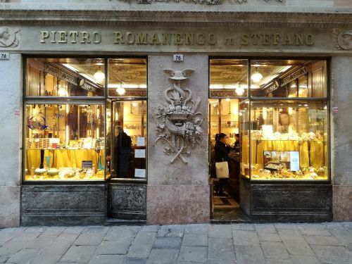 Foto di Confetteria Romanengo Via Roma Genova