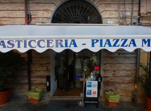 Foto di Pasticceria "Piazza Mazzini" di Casoni Roberto & C Snc (Ex Franco & Elio)