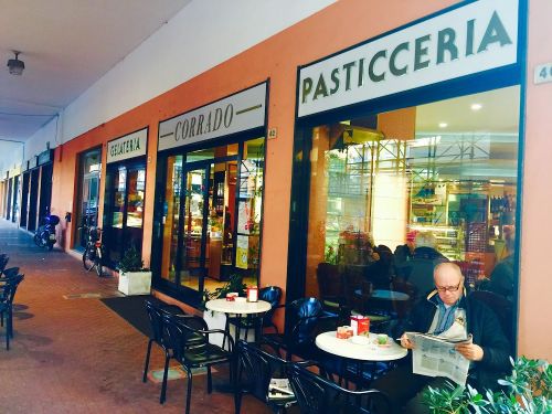 Foto di Pasticceria Corrado di Cardellini C. & C. snc