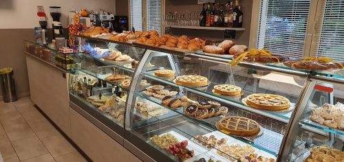 Foto di Pasticceria caffetteria aperitivi L'uovo di Colombo