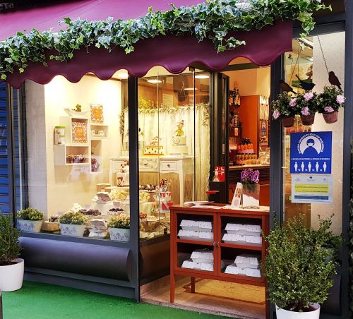 Foto di Bar Pasticceria Dece - Via Calefati